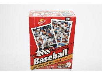 1993 Topps Series 2 Baseball Wax Packs Factory Sealed Box.  1 Gold Cards Per Pack. 36 Packs.