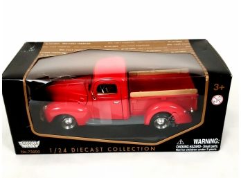 Motor Max Die-Cast Collection Vintage Ford Truck No.73200 New In Box