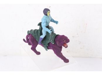 Vintage 1982 He-Man Master Of The Universe Purple Panther & Skeletor Figure