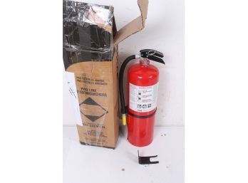Kidde ProLine Pro 10 MP Fire Extinguisher, 4-A,60-B:C, 195psi, 19.52h X 5.21dia, 10lb New