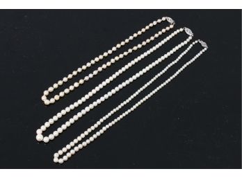 Vintage Cultured Pearl Necklace With 14K Gold Clasp