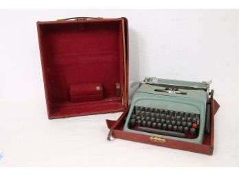 Vintage OLIVETTI Studio 44 Typewriter