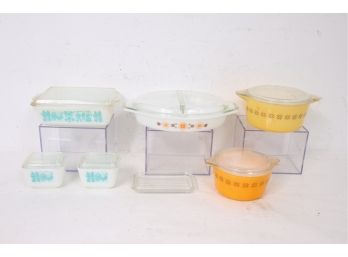 Group Of Vintage PYREX Casseroles With Lids