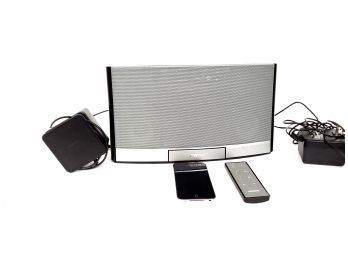 Bose Sound Dock Portable Digital Music System With IPod 32GB Remote And Adapter