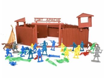 Vintage Marx Toy Fort Apache Fence Posts And Figures