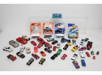 Large Lot Of Miscellaneous Vintage & Modern Hot Wheels & Matchbox Cars