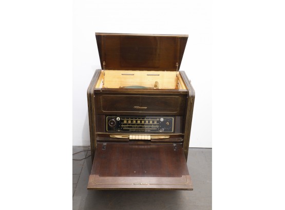 Vintage Grundig Majestic Radiogram 7030 WX/3D Console Radio & Phonograph
