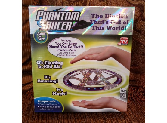 NEW IN BOX, AS SEEN ON TV Phantom Saucer - Illusion Toy