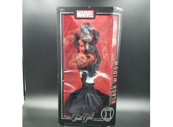 NEW IN BOX Marvel Comics Black Widow Doll Formal Attire Madame Alexander Ltd Ed.