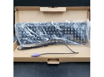 New And Unused Vintage Microsoft Keyboard - Older Connection