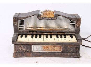 Vintage EMENEE Organ Piano - Works