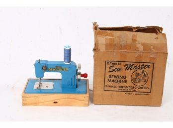 Vintage KAYanEE Sew Master Sewing Machine Made In Germany - Like New