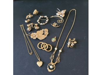 Lot Of Vintage Gold Filled Jewelry