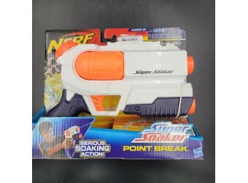 New In Box Nerf Super Soaker Water Gun -serious Saking Action!