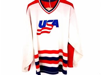 Vintage CCM USA Hockey Jersey Size Large