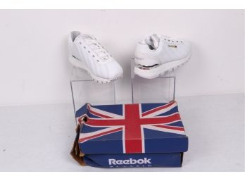 Reebok Classic White Woman Sneakers Size 6  New In Box