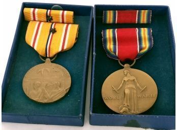 WWII Military Medals In Box, Campaign And Service Victory, Asiatic- Pacific Campaign