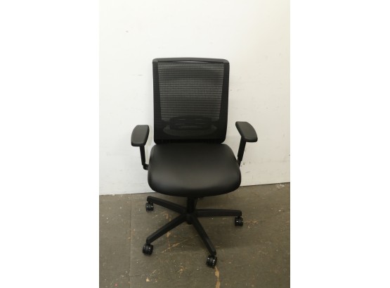 Hon Black Seat Black Back Convergence Mid Back Task Chair With Syncho Tilt Control New 299.99 Retail