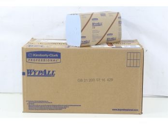 10 WypAll L10 Windshield Towels 9 1/10 X 10 1/4 1-Ply L-Blue 224Pack