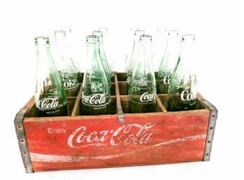 Coca Cola Coke Wooden Create With 12 Vintage Pint Bottles