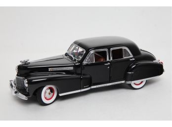 Danbury Mint 1:24 Die Cast Replica: 1941 Cadillac Fleetwood Series 60 Special In Black