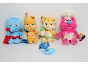 5 New Stuffed Animals ~ Jim Henson's Word Party, Baby Shark, & Gonger From Sesame Street