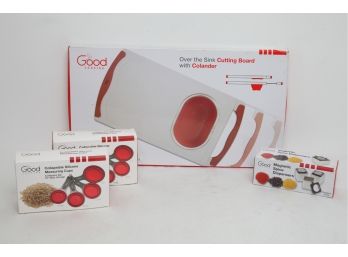 2 Good Cooking Collapsible Silicone Measuring Cups, 3 Pack Magnetic Spice Jars & Cutting Board
