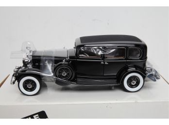 Danbury Mint 1/24th Die Cast Model ~ 1932 Cadillac V-16 Fleetwood Black Sedan (brand New)