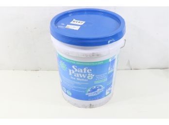 Safe Paws Ice Melter 35 LB Pail