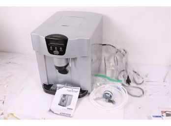 NutriChef Portable Kitchen Countertop Ice Cube Maker & Water Dispenser