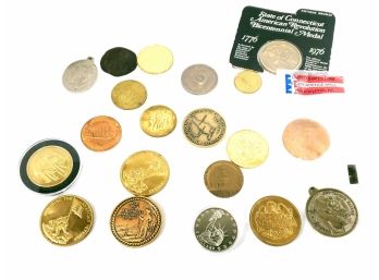 Lot 1 Of 20 Mixed Tokens / Medals