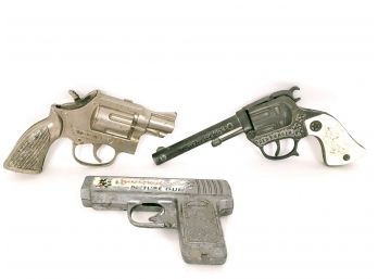 Vintage Toy Gun Pistol Lot, Mickey Mouse Auto Magic, Hubley  Trooper, Red Baron Jr