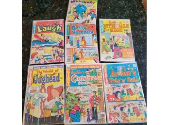 Lot Of 14 Vintage Archies Comic Books - All In Protective Sleeves