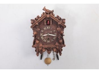 Lux Pendelette Clock- Peaking Red Bird