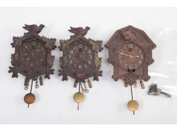 3 Small Lux Pendelette Clocks