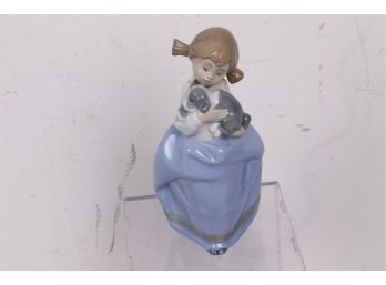 Vintage Lladro  NAO Girl With A Puppy