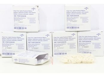 7 Boxes Of Medline Latex Finger Cots WHITE MEDIUM Lightly Powdered 144 Per Box