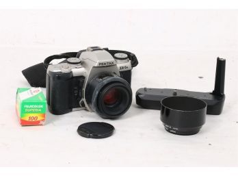 PENTAX ZX-5N Photo Camera With Accessories And Lens