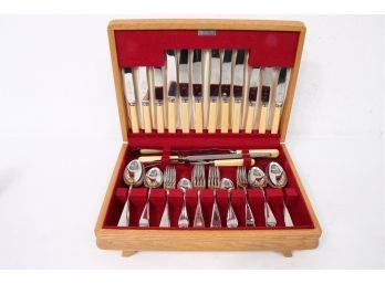 Set For 6 King's Cross & Bravingtons Knives With H.F & Co Firth Staybrite Flatware - Missing 2 Pcs