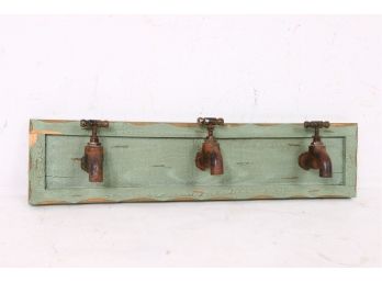 Decorative Country Rustic 3-spout Wall Hanger