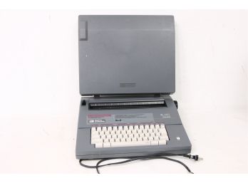 Vintage Smith Corona SL-480 Portable Electric Typewriter