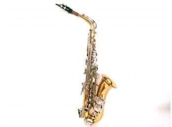 Bundy II Saxophone In Case