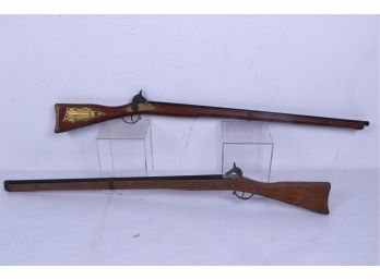 2 Vintage Toy  Kadet Kentucky Rifles