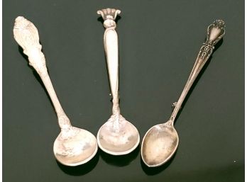 Sterling Silver Spoon On Collection Incluing Wallace