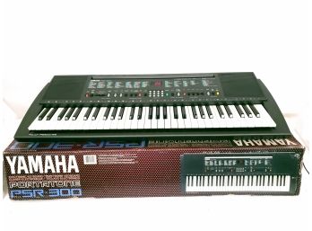 Yamaha Portatone PSR-300 Keyboard