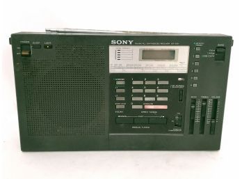 Sony ICF-2001 Synthesized Radio