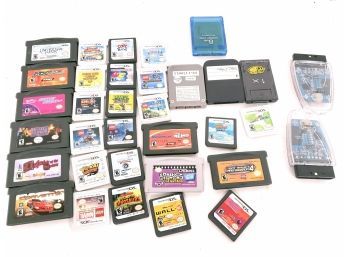 Mixed Video Game Lot, Nintendo 3DS, DS And More