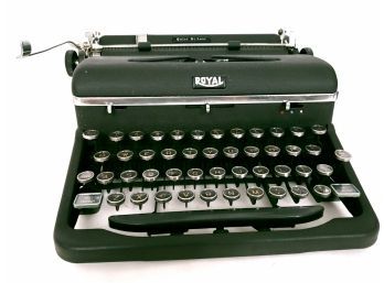 Royal Quiet Deluxe Typewriter With Case