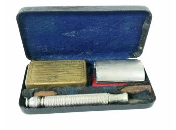 Vintage Gillette Safety Razor In Case