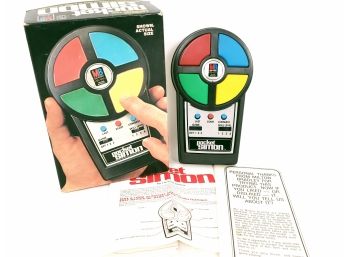 1989 Pocket Simon Game In Box